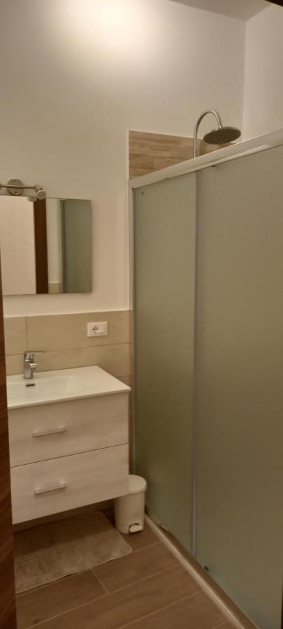 Apartamento 4/5 Posti Letto *